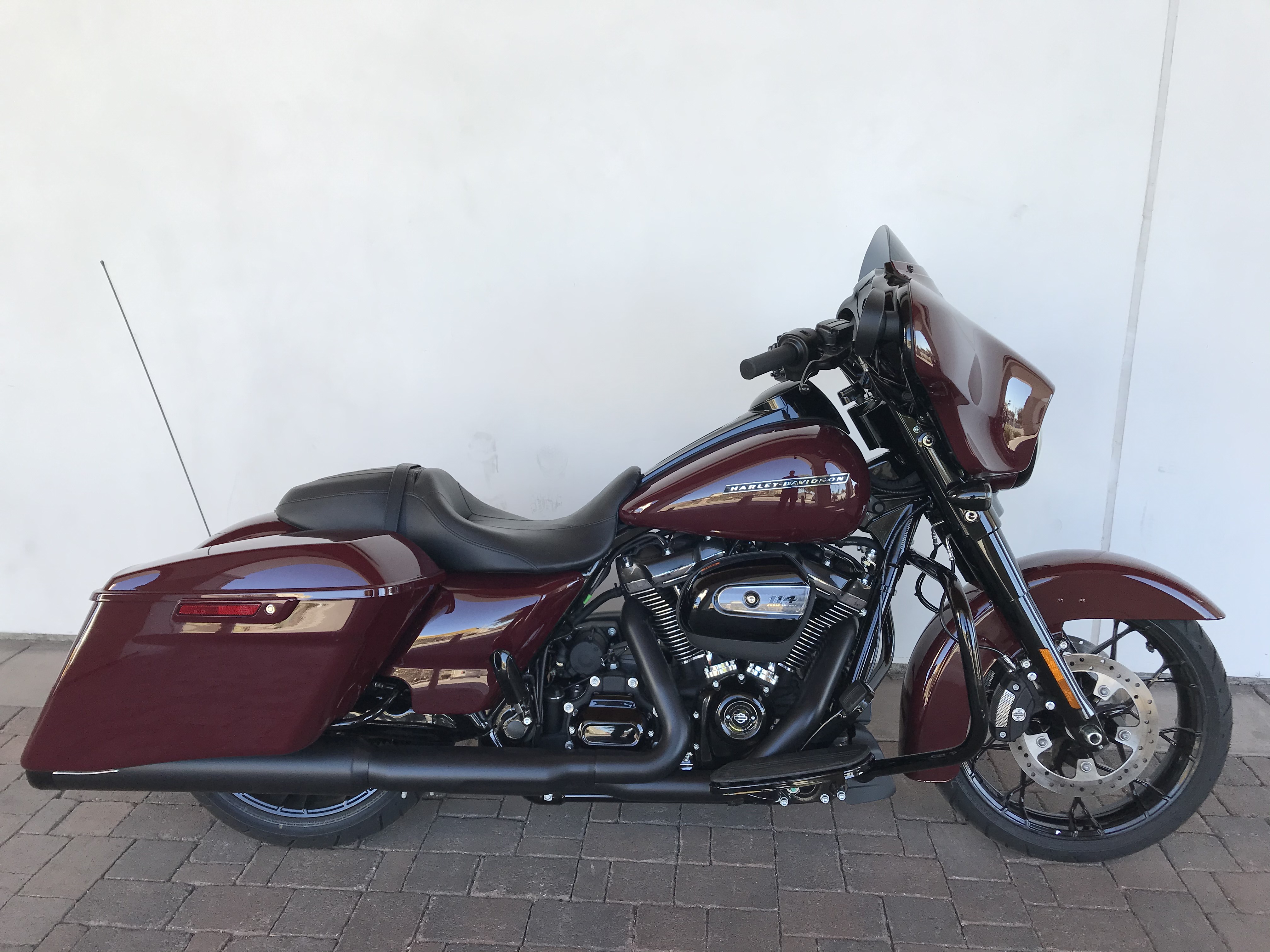 harley saddlebag stand